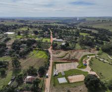 Em Cidade Gaúcha, Estado investe R$ 22,1 milhões para pavimentar maior vila rural do Paraná