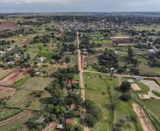Em Cidade Gaúcha, Estado investe R$ 22,1 milhões para pavimentar maior vila rural do Paraná