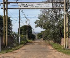 Em Cidade Gaúcha, Estado investe R$ 22,1 milhões para pavimentar maior vila rural do Paraná