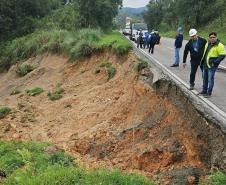 DER/PR contrata obra emergencial para recuperar erosão na Rodovia dos Minérios