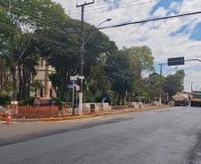 DER/PR tem serviços em pavimento no centro de Ribeirão Claro