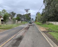 Serviços de conservação na PR-438 entre Ponta Grossa e Fernandes Pinheiro