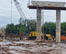 Construção de nova ponte sobre o Rio Ivaí entre São Carlos do Ivaí e Japurá chega a 45%