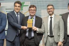 A Portos do Paraná foi eleita pela melhor gestão portuária do País pelo terceiro ano consecutivo. O reconhecimento foi feito pelo governo federal na terceira edição do Prêmio “Portos + Brasil”, entregue na noite desta quinta-feira (23), pelo Ministério da Infraestrutura, em Brasília.  Entre todos os portos públicos brasileiros, os paranaenses (Paranaguá e Antonina) alcançaram a nota máxima no Índice de Gestão das Autoridades Portuárias (IGAP): 100 pontos. O indicador é considerado o mais importante para ate