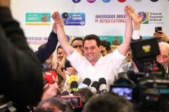 Ratinho Junior é reeleito com 69,6% dos votos e apoio de mais de 4 milhões de paranaenses Foto: Rodrigo Félix Leal / SEIL