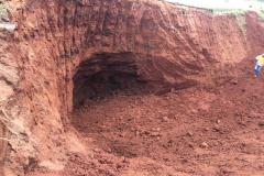 Diagnóstico da PR-445 em Mauá da Serra revela pequena caverna sob pista - Foto: DER