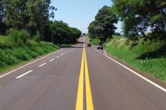 PR-490 Iporã - Altônia - Rodovia que liga Iporã e Altônia recebe reforço de sinalização - Foto: DER