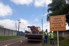 BR-376 tem bloqueios para avançar obra de novo viaduto em São José dos Pinhais - Foto: DER