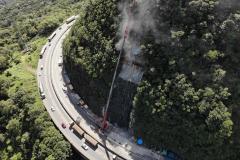 Análise indica reforços na contenção do km 41 da BR-277; obra termina dia 15 Foto: DER