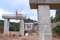 Obra na Rodovia dos Minérios tem avanços na construção de viadutos e pontes Foto: Rodrigo Félix Leal/SEIL-PR