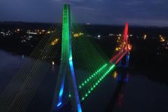 Teste de iluminação cênica marca fim dos trabalhos na Ponte da Integração Brasil Foto: DER-PR