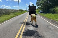 PR-485, entre Pérola e Cafezal do Sul, recebe conservação do pavimento