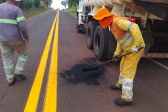 DER/PR começa a realizar melhorias no pavimento em rodovia entre Altônia e Iporã