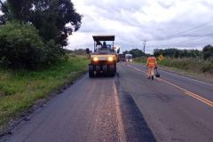 Rodovia de Foz do Jordão recebe melhorias na pista e nos acostamentos