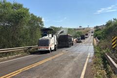  DER/PR promove melhorias em acesso a ponte entre Godoy Moreira e São João do Ivaí 