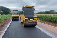 DER/PR realiza serviços de conservação em rodovia entre Sertanópolis e Primeiro de Maio