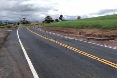 Rodovia de Manoel Ribas recebe reforço no pavimento em trecho de 24,35 km