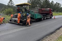 Serviços de conservação na PR-092 entre Rio Branco do Sul e Cerro Azul