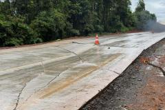 PR-460 em Pitanga erosão causada pela chuva