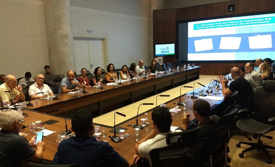 Governo do Paraná realiza posse dos membros do CG-BIM e GTEC-BIM no Palácio Iguaçu