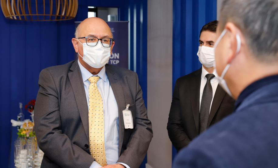 Representantes do Governo Federal visitaram nesta terça-feira (22) o Porto de Paranaguá para conhecer a estrutura de armazenagem e embarque. Os técnicos avaliam as melhores alternativas para o acesso à cidade a partir da construção da Nova Ferroeste. - Foto: Rodrigo Félix Leal/INFRA