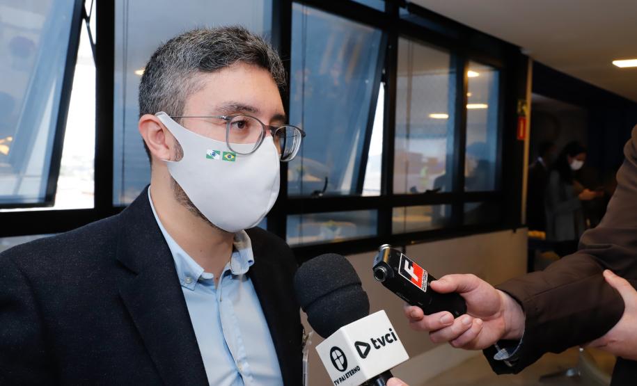 Representantes do Governo Federal visitaram nesta terça-feira (22) o Porto de Paranaguá para conhecer a estrutura de armazenagem e embarque. Os técnicos avaliam as melhores alternativas para o acesso à cidade a partir da construção da Nova Ferroeste. - Foto: Rodrigo Félix Leal/INFRA