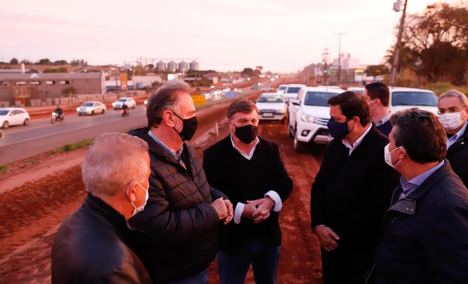 O secretário de Infraestrutura e Logística, Sandro Alex, inspeciona as obras do Trevo Gauchão e duplicação da PR-323, em Umuarama - Umuarama, 19/07/2021 - Foto: Rodrigo Félix Leal/Infraestrutura
