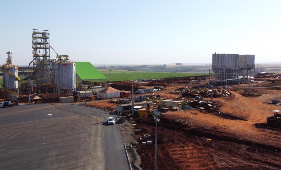 No aniversário de Medianeira, Estado anuncia retomada de obra do Centro de Educação Profissional e pavimentações. Foto: Ari Dias/AEN