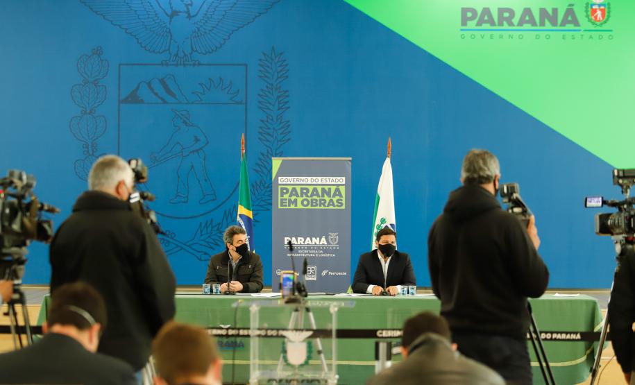 O secretário de Infraestrutura e Logística, Sandro Alex, atende a imprensa nesta quinta-feira (5) para esclarecer a nova modelagem das concessões de rodovias do Paraná. 05/08/2021. Foto: Rodrigo Félix Leal / INFRA