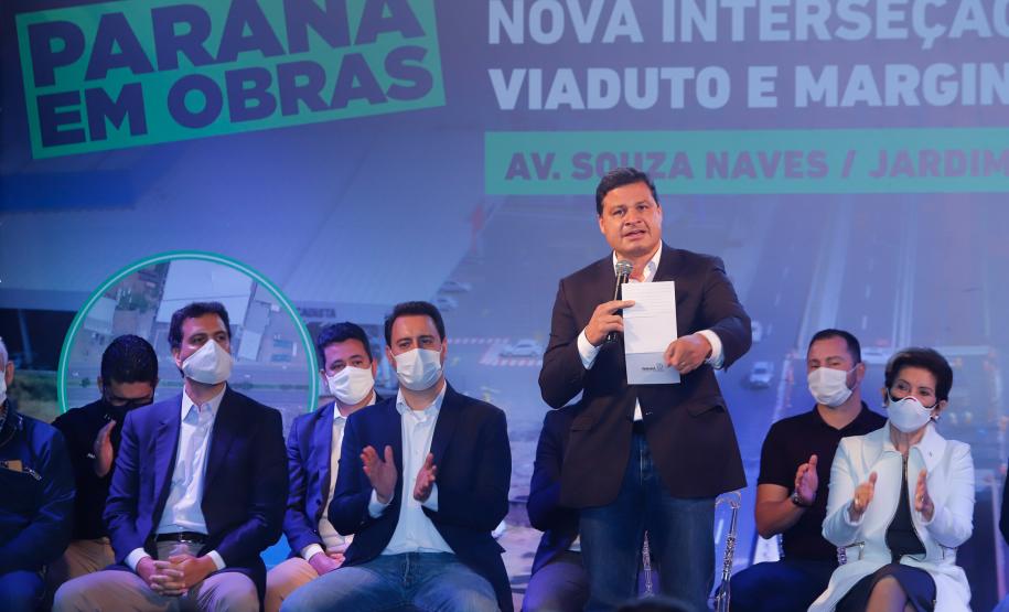 O governador Carlos Massa Ratinho Junior e o Secretário da Infraestrutura, Sandro Alex acompanhados do diretor-geral do DER, Fernando Furiatti inauguraram nesta terça-feira (10) o Viaduto do Sabará, no quilômetro 173 da rodovia BR-373, em Ponta Grossa, nos Campos Gerais. Foto: Rodrigo Félix Leal / InfraPR