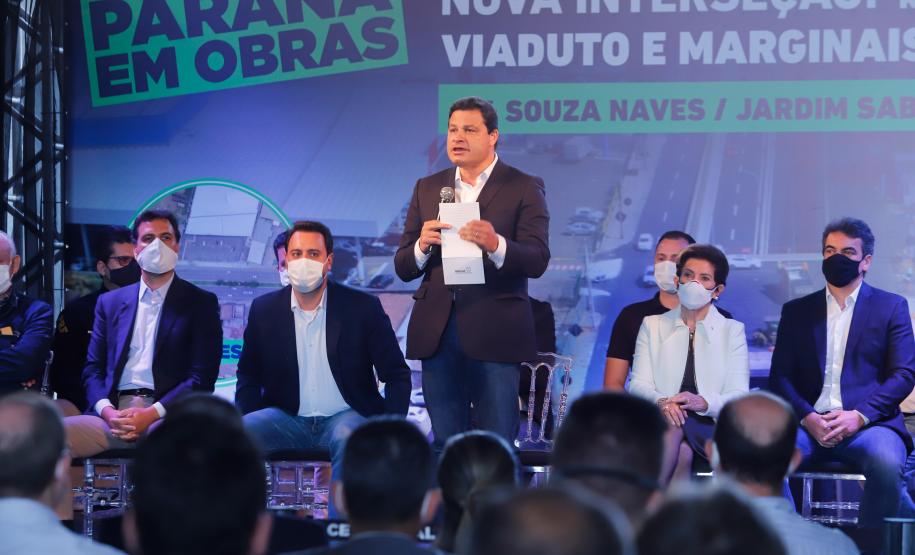 O governador Carlos Massa Ratinho Junior e o Secretário da Infraestrutura, Sandro Alex acompanhados do diretor-geral do DER, Fernando Furiatti inauguraram nesta terça-feira (10) o Viaduto do Sabará, no quilômetro 173 da rodovia BR-373, em Ponta Grossa, nos Campos Gerais. Foto: Rodrigo Félix Leal / InfraPR