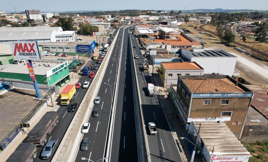 Segundo dados da CCR Rodonorte, a Avenida Souza Naves concentra um fluxo de 35 mil veículos por dia, chegando a 7 milhões de caminhões por ano. Foto: Rodrigo Félix Leal /InfraPR