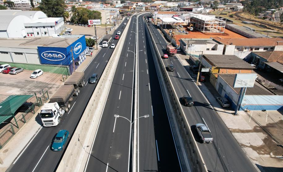 Segundo dados da CCR Rodonorte, a Avenida Souza Naves concentra um fluxo de 35 mil veículos por dia, chegando a 7 milhões de caminhões por ano. Foto: Rodrigo Félix Leal /InfraPR