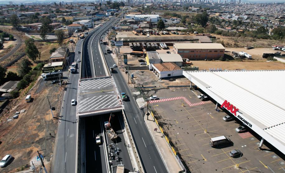 Segundo dados da CCR Rodonorte, a Avenida Souza Naves concentra um fluxo de 35 mil veículos por dia, chegando a 7 milhões de caminhões por ano. Foto: Rodrigo Félix Leal /InfraPR