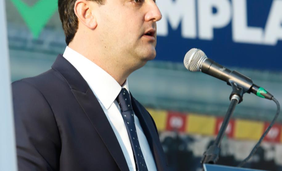 O governador Carlos Massa Ratinho Junior e o ministro da Infraestrutura, Tarcísio Gomes de Freitas, apresentam, os detalhes da nova concessão de 3,3 mil quilômetros de rodovias do Paraná. Foto: Rodrigo Félix Leal / InfraPR