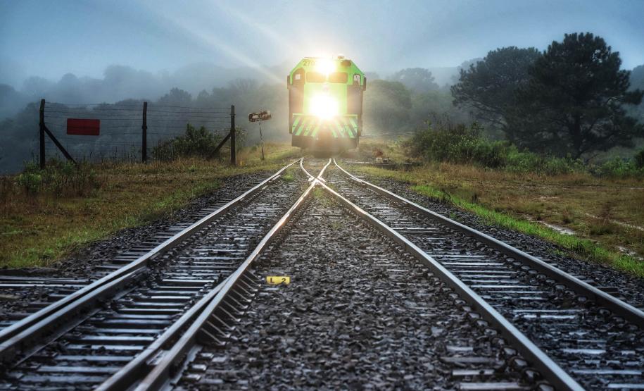 Empresas japonesa e chinesa conhecem detalhes da estrada de ferro que vai cruzar o Paraná. Foto: José Fernando Ogura/AEN