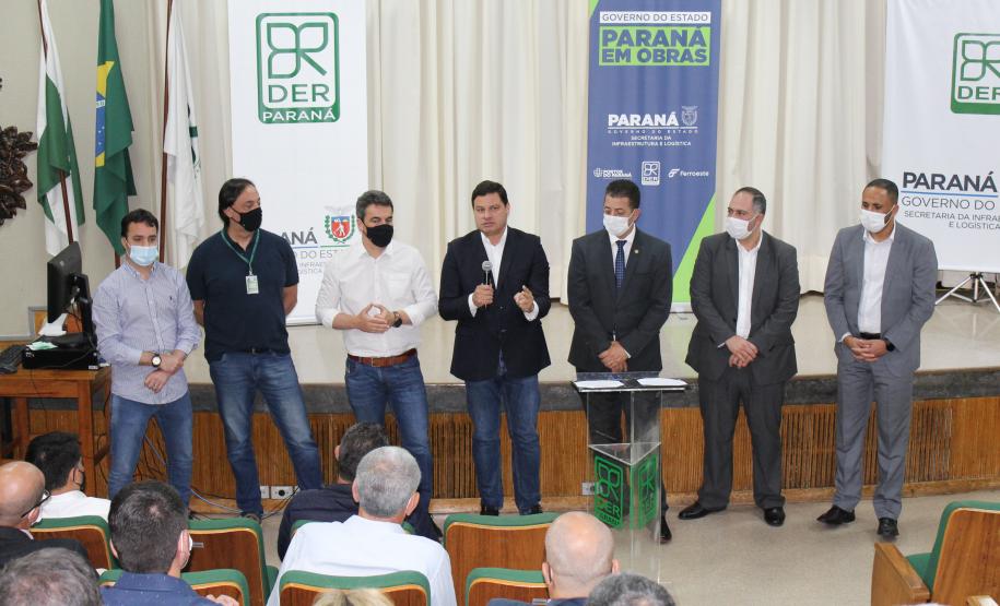 Evento reúne 56 prefeituras para formalizar doção de veículos e equipamentos - Curitiba, 27/10/2021 - Foto: Antoniela Dalcol/Seil