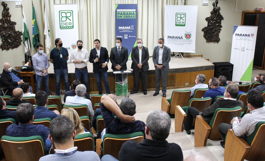 Evento reúne 56 prefeituras para formalizar doção de veículos e equipamentos - Curitiba, 27/10/2021 - Foto: Antoniela Dalcol/Seil