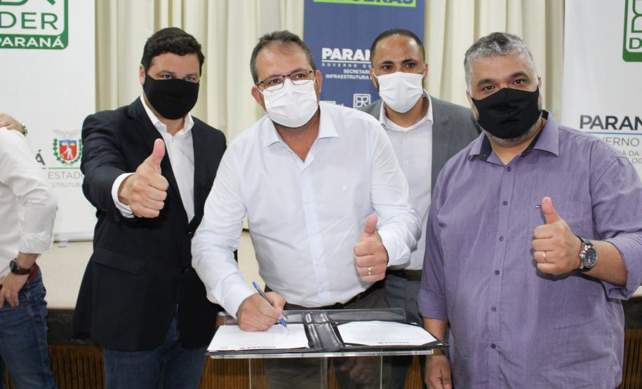 Evento reúne 56 prefeituras para formalizar doção de veículos e equipamentos - Curitiba, 27/10/2021 - Foto: Antoniela Dalcol/Seil