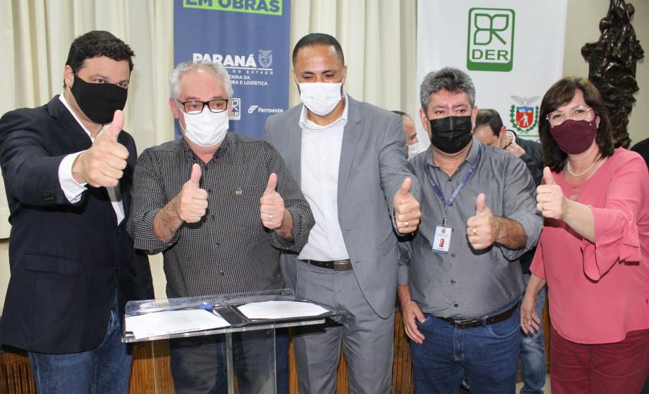 Evento reúne 56 prefeituras para formalizar doção de veículos e equipamentos - Curitiba, 27/10/2021 - Foto: Antoniela Dalcol/Seil