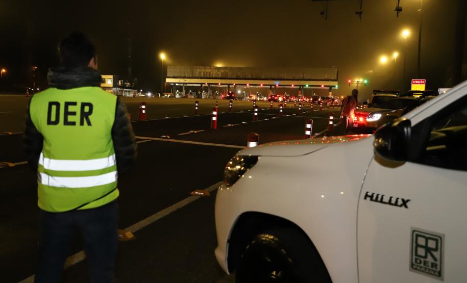 Encerramento dos atuais contratos de concessão de rodovias no Paraná. Abertura das catracas da praça de pedágio da Ecovia, na BR-277, em São José dos Pinhais, ocorrida à 0h00 deste domingo. - Curitiba, 28/11/2021 - Foto: Ari Dias/AEN