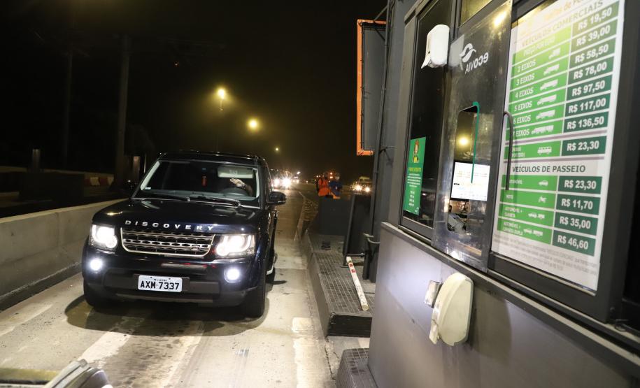 Encerramento dos atuais contratos de concessão de rodovias no Paraná. Abertura das catracas da praça de pedágio da Ecovia, na BR-277, em São José dos Pinhais, ocorrida à 0h00 deste domingo. - Curitiba, 28/11/2021 - Foto: Ari Dias/AEN