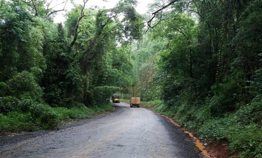 Estado assina ordem de serviço para pavimentação entre Imbaú e Reserva, nos Campos Gerais Foto: DER