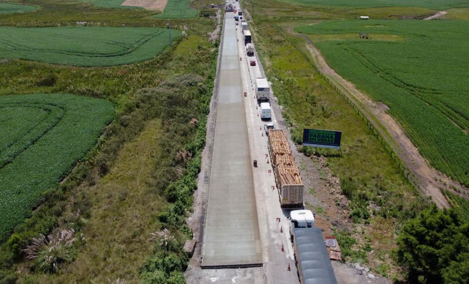 Obras-Pavimentação em Concreto da PR-280-Palmas.Foto: Ari Dias/ AEN. Foto: Ari Dias/AEN