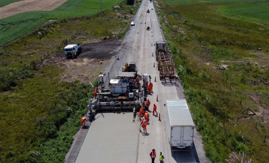 Obras-Pavimentação em Concreto da PR-280-Palmas.Foto: Ari Dias/ AEN. Foto: Ari Dias/AEN