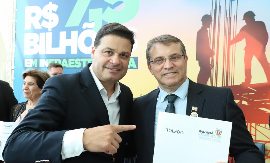 Prefeitos destacam o impacto de quase R$ 200 milhões na infraestrutura dos municípios. Foto: Rodrigo Félix Leal / SEIL