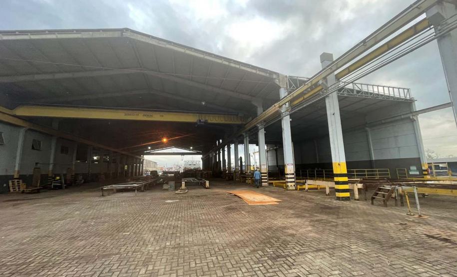 Uma embarcação está em Santa Catarina para uma reforma geral, com troca de peças, revisões e manutenções. Objetivo é garantir segurança dos usuários da travessia da Baía de Guaratuba - Curitiba, 18/04/2022 Foto: DER-PARANÁ