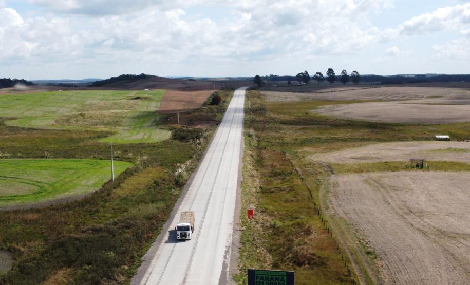 O governador Carlos Massa Ratinho Junior vistoriou nesta quinta-feira (28) uma das obras mais aguardadas da região Sudoeste: a revitalização do trecho da PRC-280 que vai de Palmas ao Trevo Novo Horizonte, em General Carneiro Foto: Ari Dias/AEN