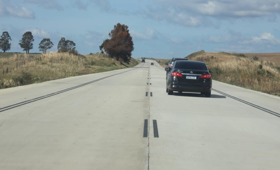 O governador Carlos Massa Ratinho Junior vistoriou nesta quinta-feira (28) uma das obras mais aguardadas da região Sudoeste: a revitalização do trecho da PRC-280 que vai de Palmas ao Trevo Novo Horizonte, em General Carneiro Foto: Ari Dias/AEN