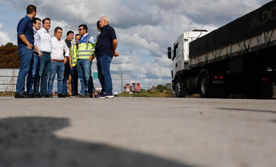O governador Carlos Massa Ratinho Junior vistoriou nesta quinta-feira (28) uma das obras mais aguardadas da região Sudoeste: a revitalização do trecho da PRC-280 que vai de Palmas ao Trevo Novo Horizonte, em General Carneiro Foto: Jonathan Campos/AEN